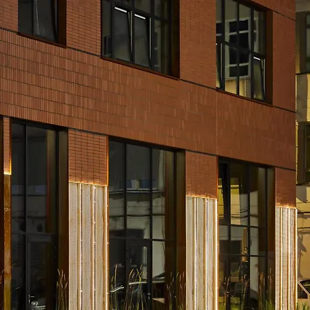 Stylish Designer Loft In Trendiest District Апартаменты