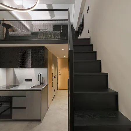 Stylish Designer Loft In Trendiest District Apartman