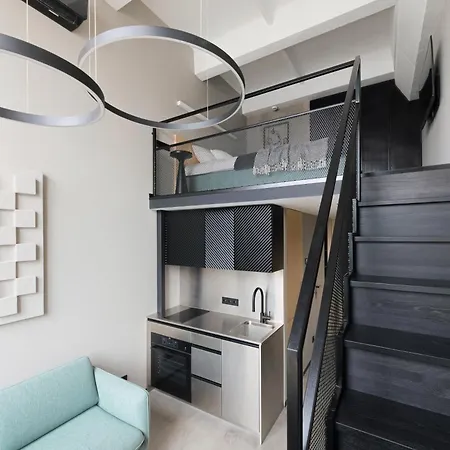 Апартаменты Stylish Designer Loft In Trendiest District Вильнюс