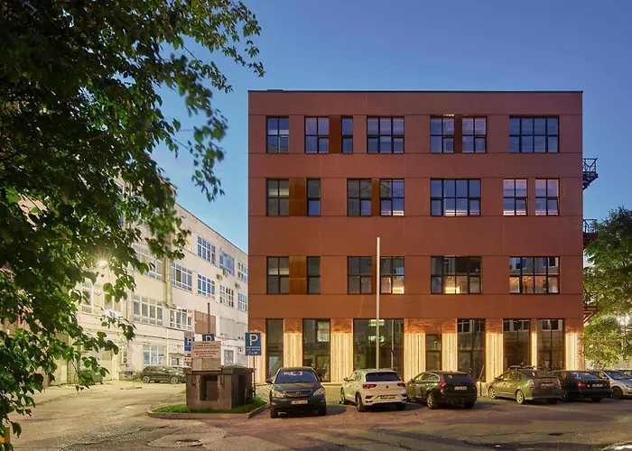 Stylish Designer Loft In Trendiest District