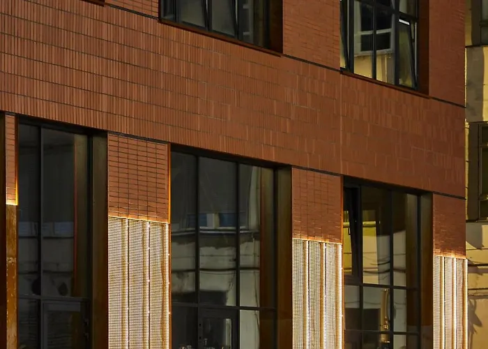 Stylish Designer Loft In Trendiest District Butas