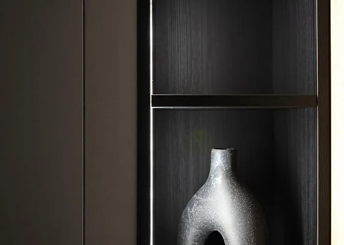 Stylish Designer Loft In Trendiest District