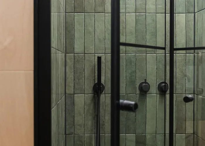 Stylish Designer Loft In Trendiest District