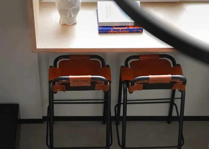 Butas Stylish Designer Loft In Trendiest District *