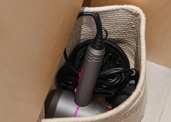 Stylish Designer Loft In Trendiest District *