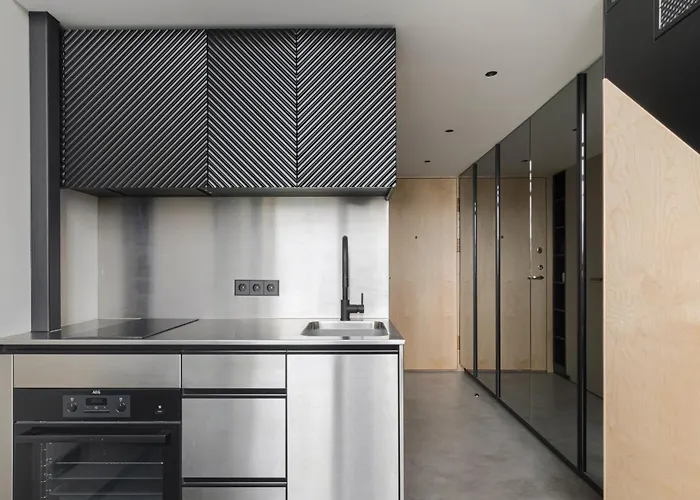 Stylish Designer Loft In Trendiest District Lejlighed *