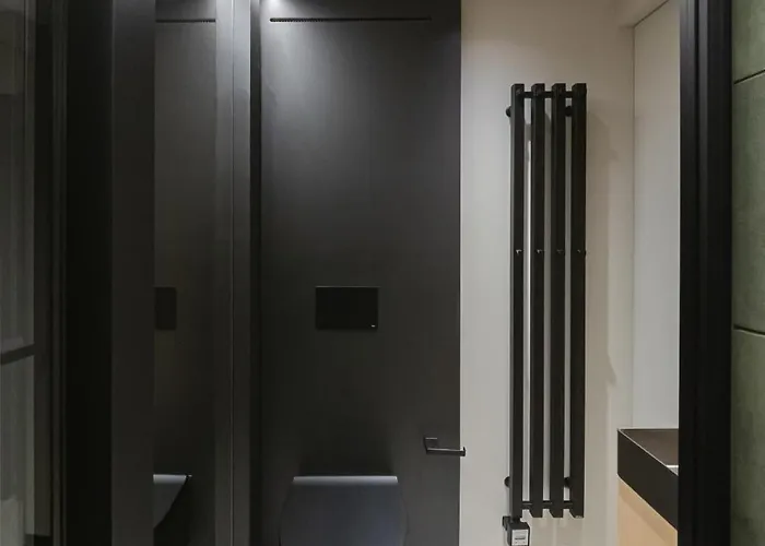 Stylish Designer Loft In Trendiest District Lejlighed *