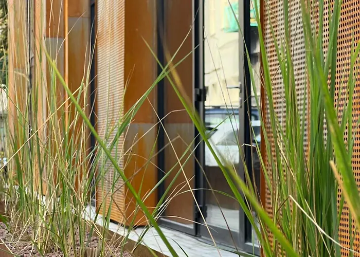 Stylish Designer Loft In Trendiest District Butas *