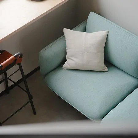 Stylish Designer Loft In Trendiest District *