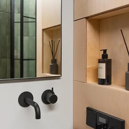 Stylish Designer Loft In Trendiest District